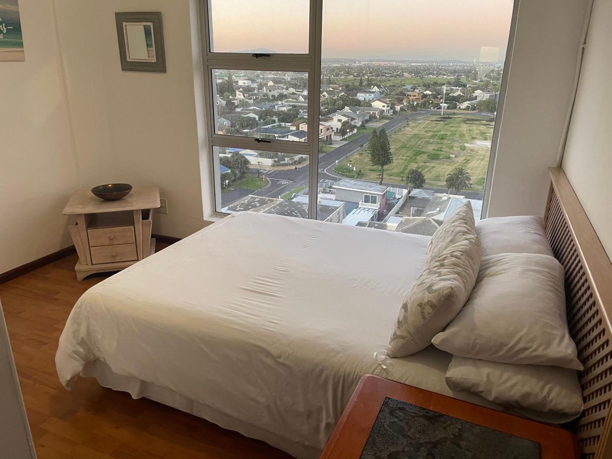Ocean View B1001 Bloubergstrand