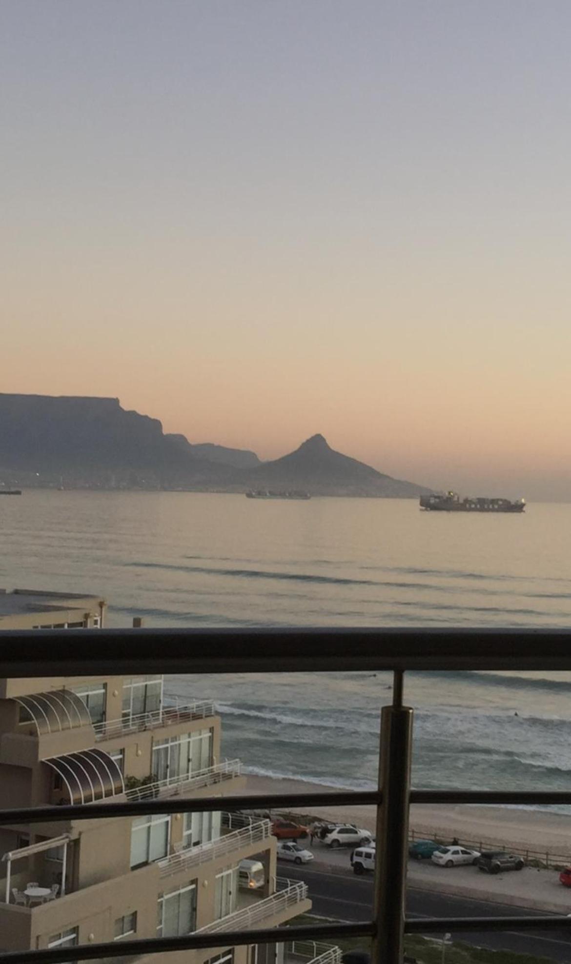 Ocean View B1001 Bloubergstrand